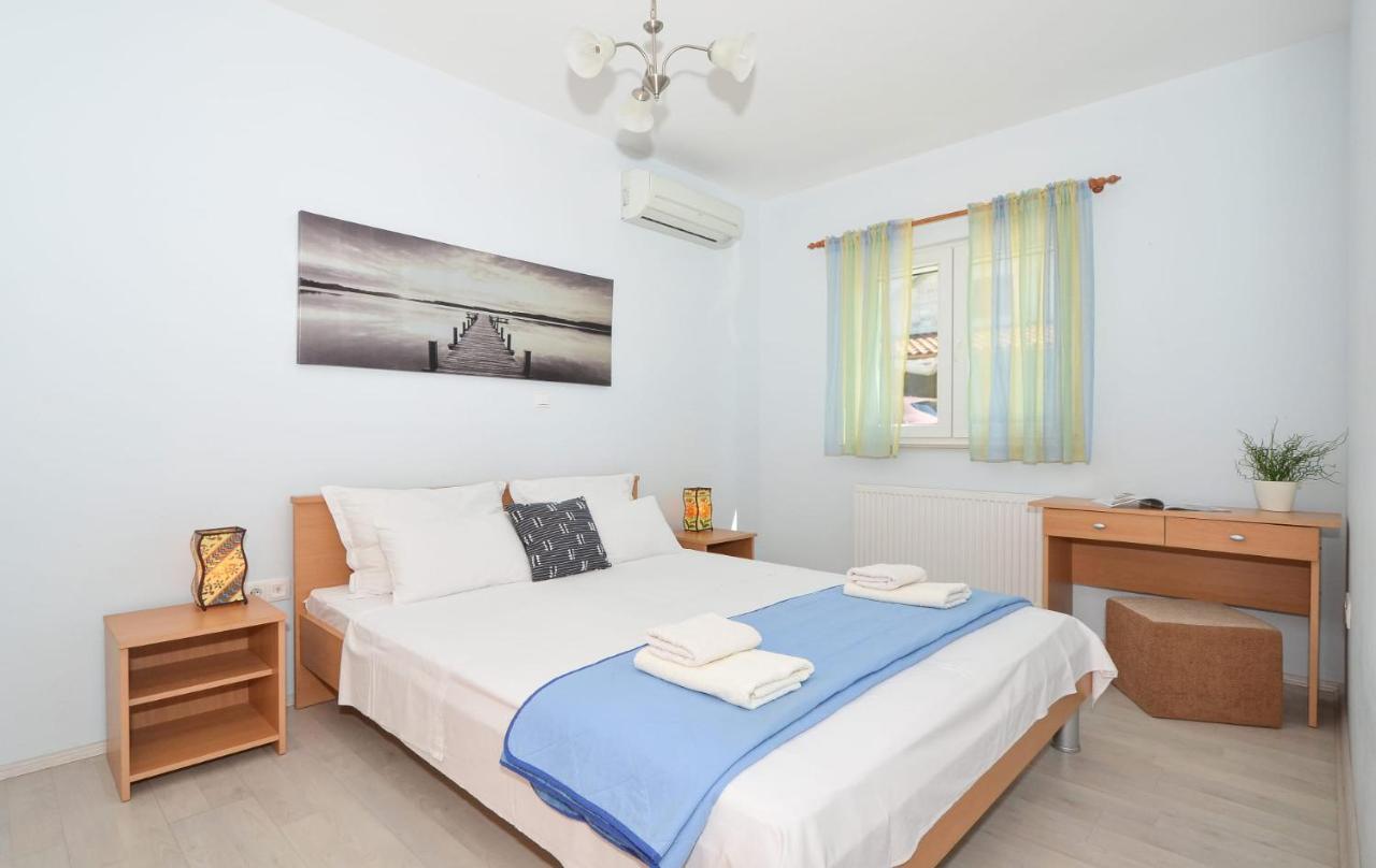 Apartments Santo Trogir - Okrug Gornji Luaran gambar