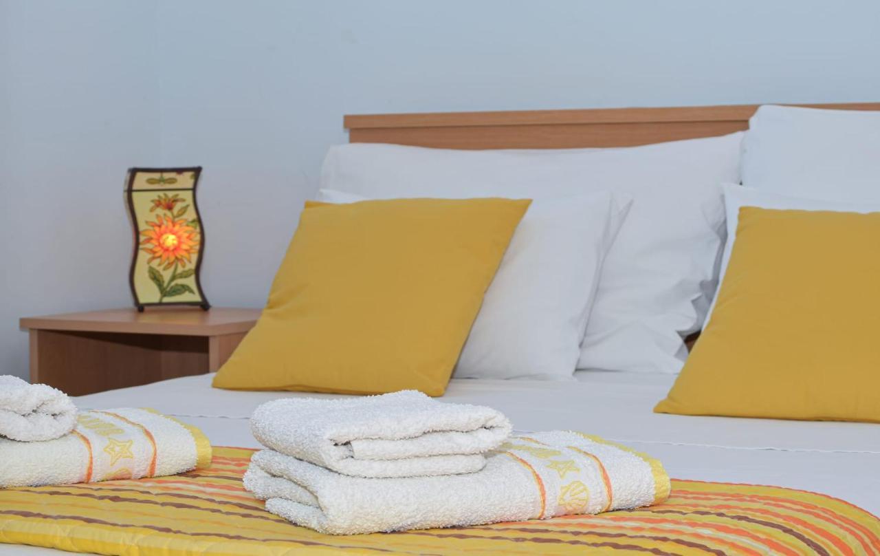 Apartments Santo Trogir - Okrug Gornji Luaran gambar