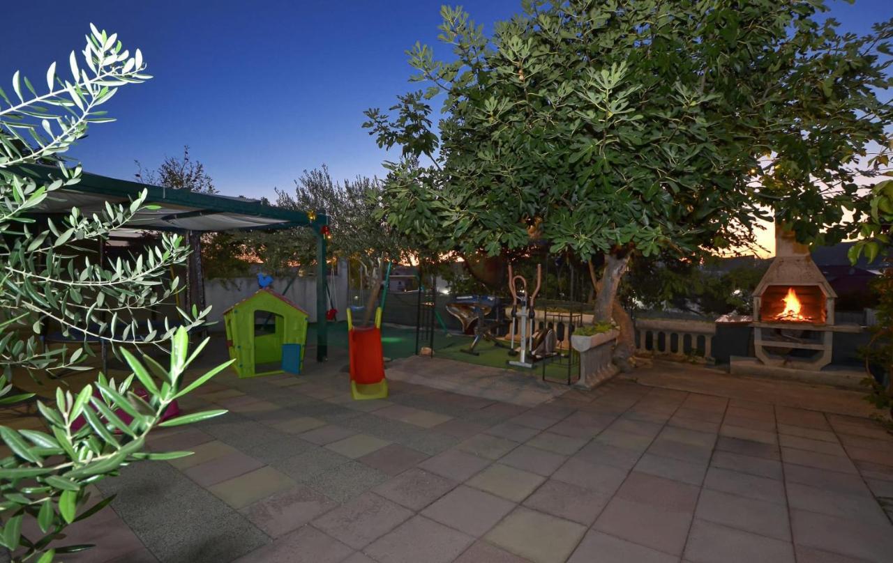 Apartments Santo Trogir - Okrug Gornji Luaran gambar