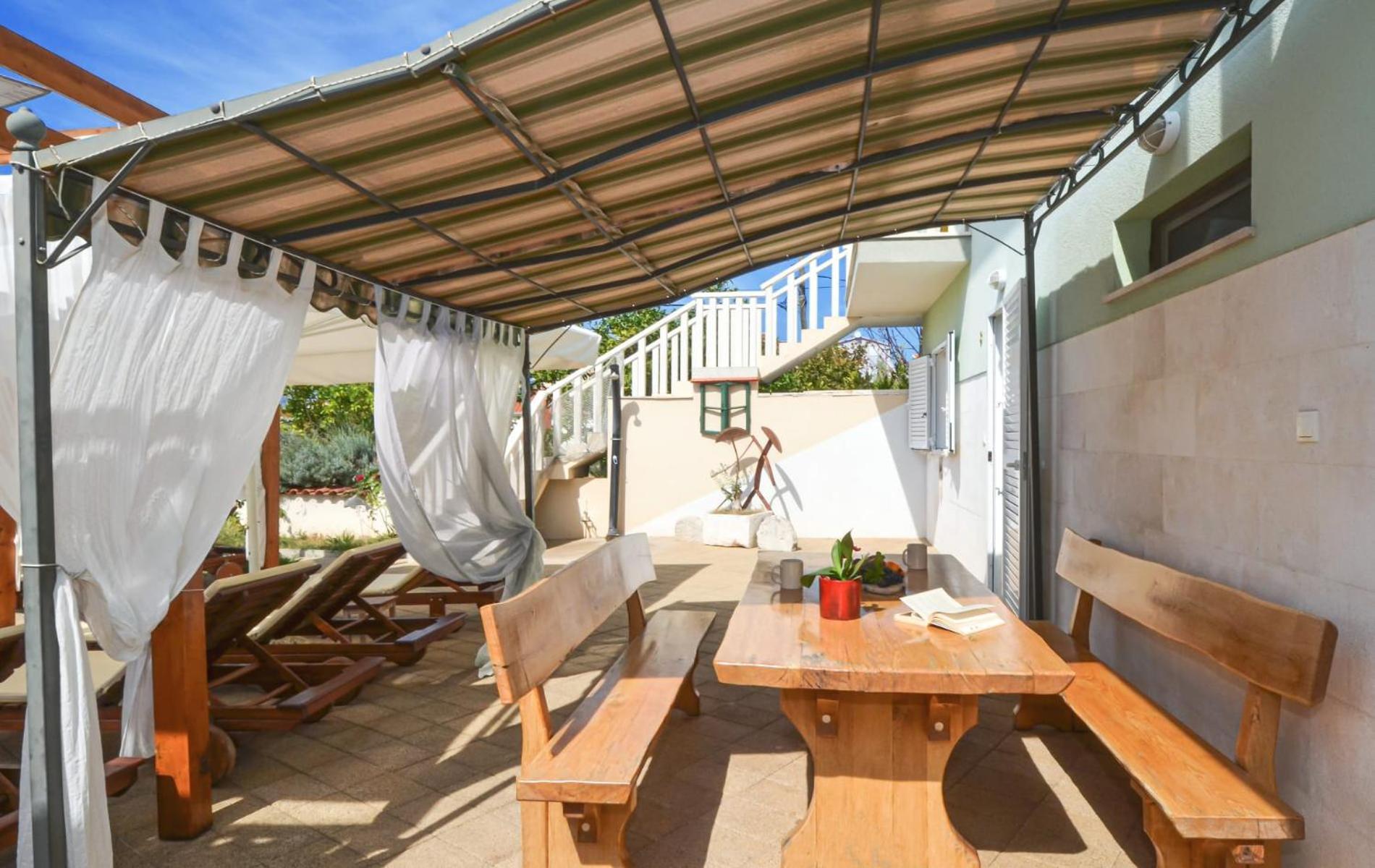 Apartments Santo Trogir - Okrug Gornji Luaran gambar